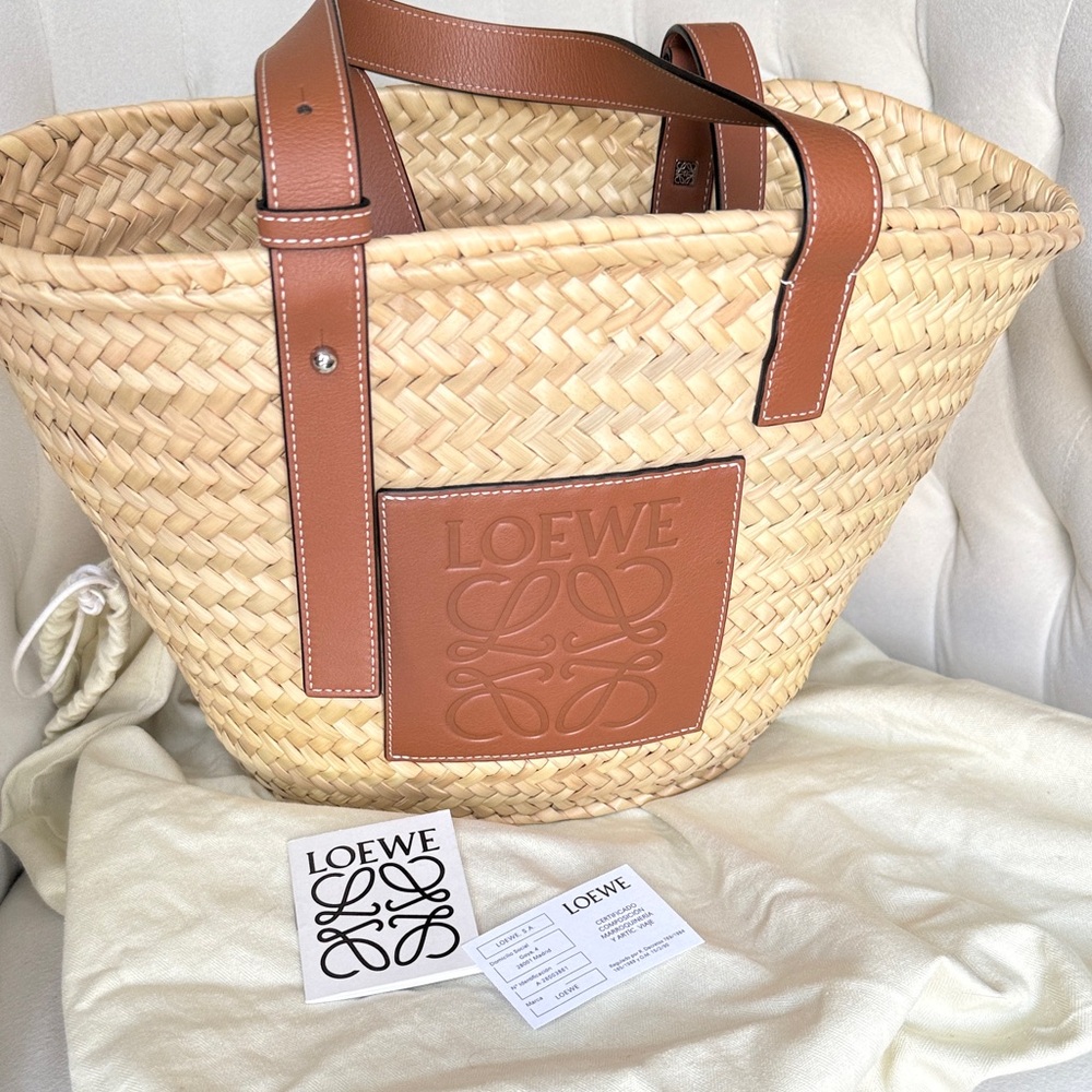 Loewe Medium Basket in Palm Leaf and Calfskin